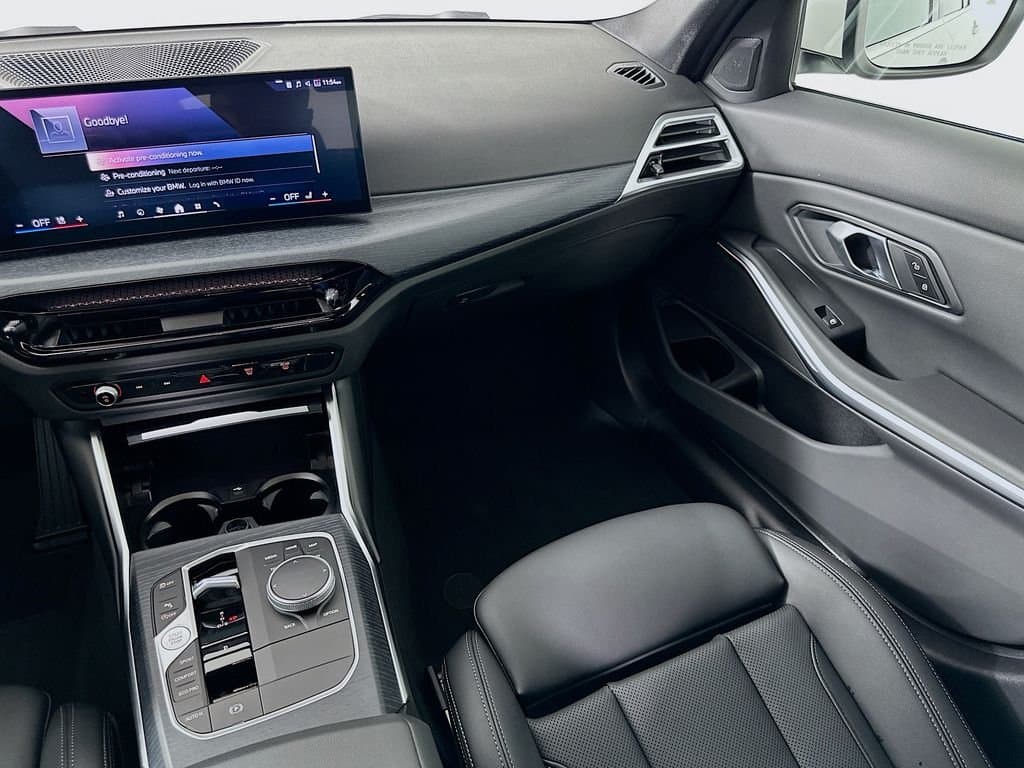 2025 BMW 3 Series - Image 24