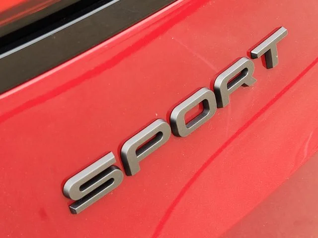 2025 Land Rover Range Rover Sport - Image 12