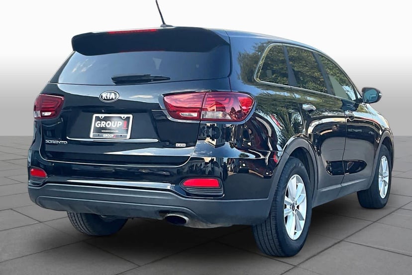 2019 Kia Sorento - Image 13