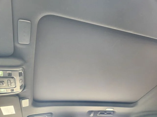 2021 Cadillac Escalade - Image 24