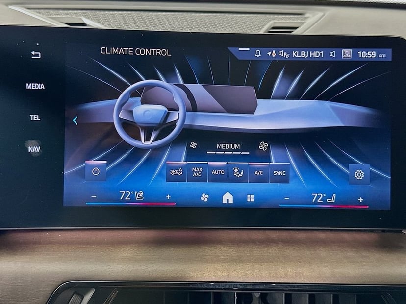 2025 BMW X1 - Image 15