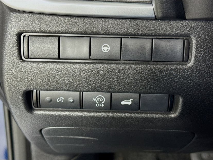 2024 Nissan Rogue - Image 11