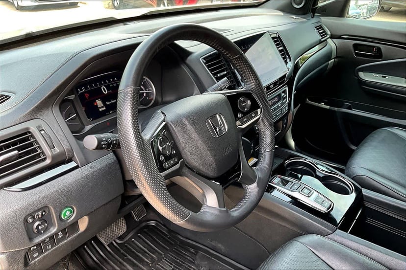 2023 Honda Passport - Image 18