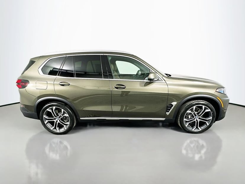 2026 BMW X5 - Image 4