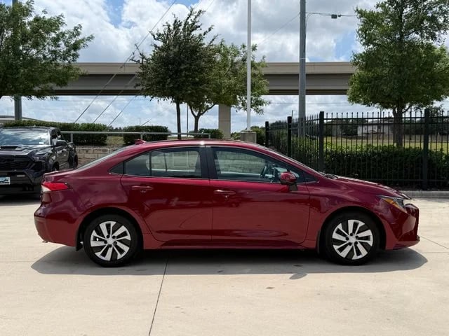 2026 Toyota Corolla - Image 6