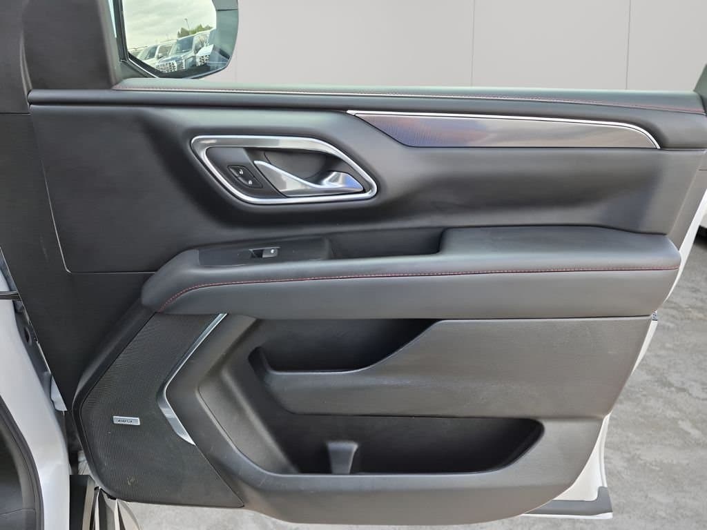 2023 Chevrolet Suburban - Image 13