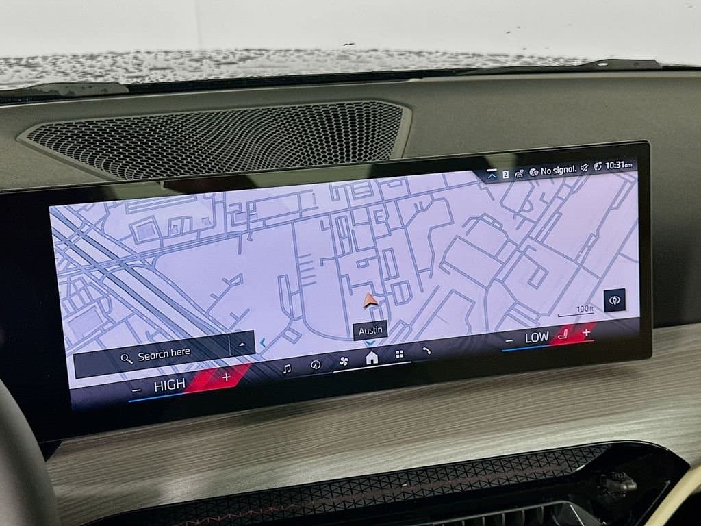 2025 BMW 4 Series - Image 12