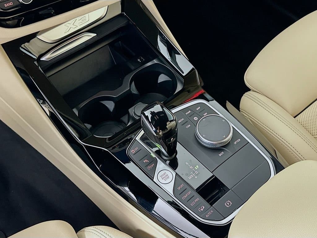 2022 BMW X3 - Image 17