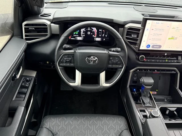 2025 Toyota Tundra - Image 27