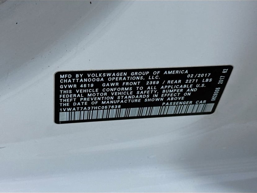 2017 Volkswagen Passat - Image 37