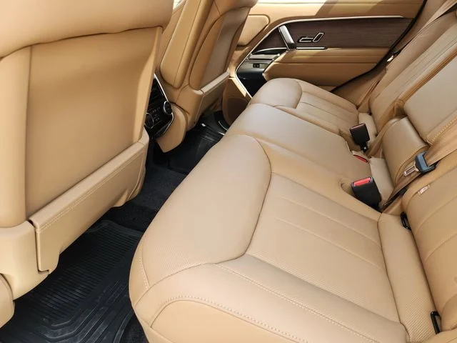 2026 Land Rover Range Rover - Image 28