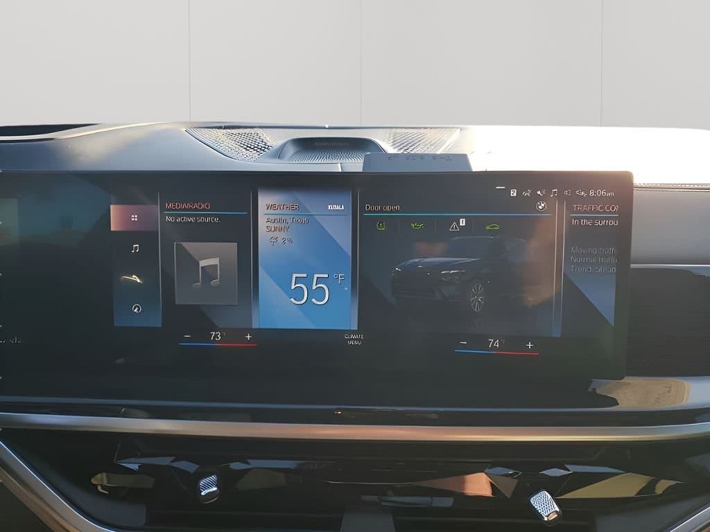 2023 BMW X7 - Image 39