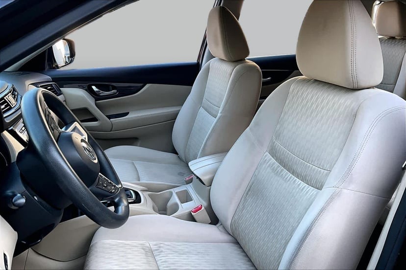 2017 Nissan Rogue - Image 8