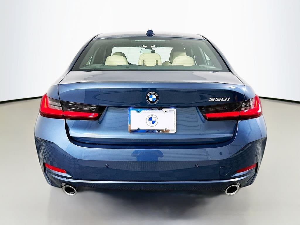 2026 BMW 3 Series - Image 6