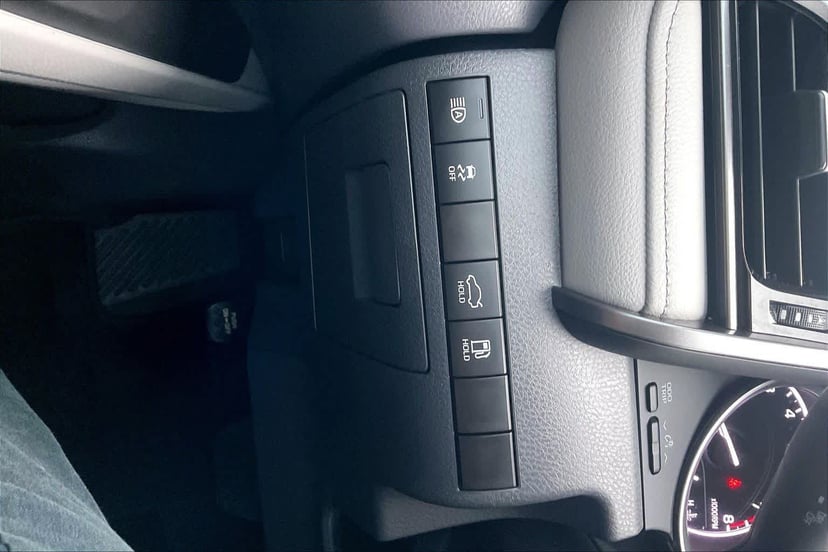 2024 Toyota Camry - Image 32