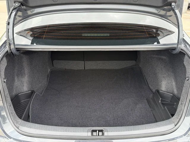 2025 Toyota Corolla - Image 26