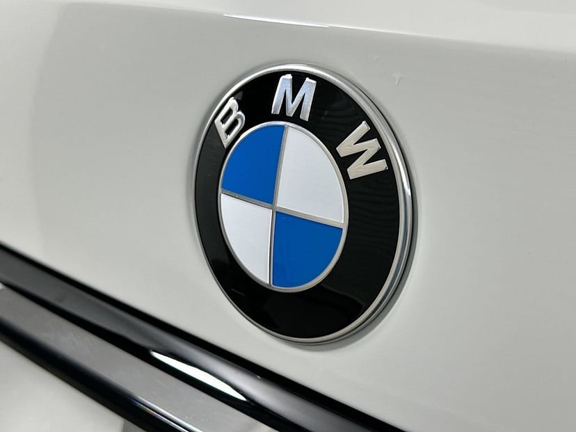 2026 BMW X7 - Image 22