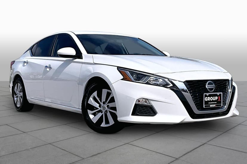 2020 Nissan Altima - Image 3