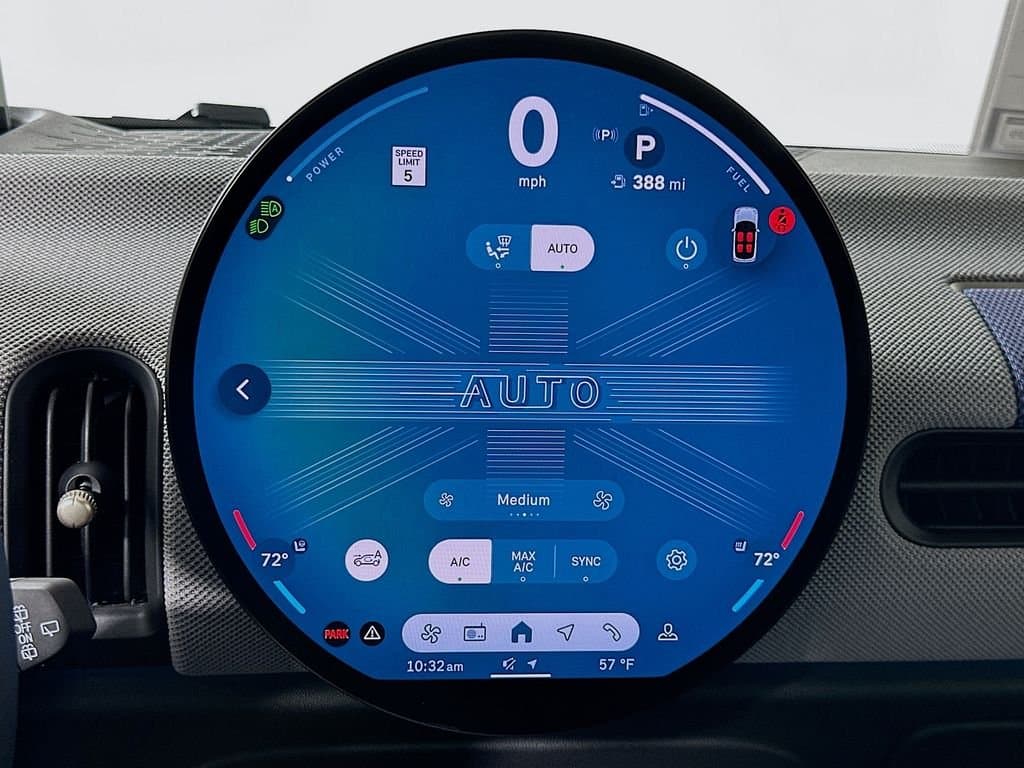 2025 MINI COOPER - Image 16