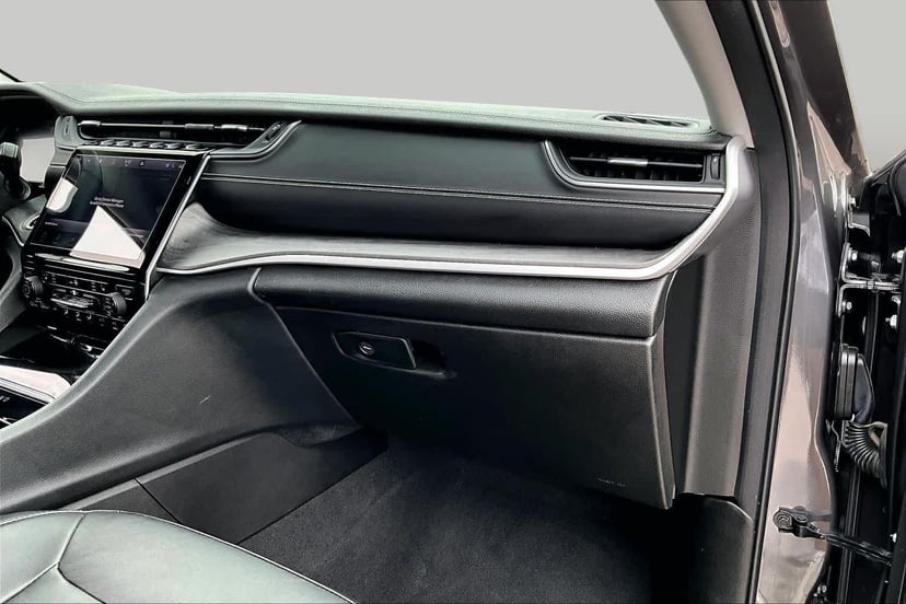 2022 Jeep Grand Cherokee L - Image 19