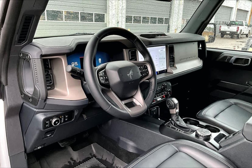 2025 Ford Bronco - Image 18