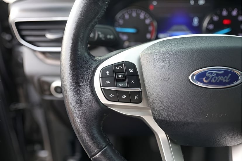 2023 Ford Explorer - Image 17