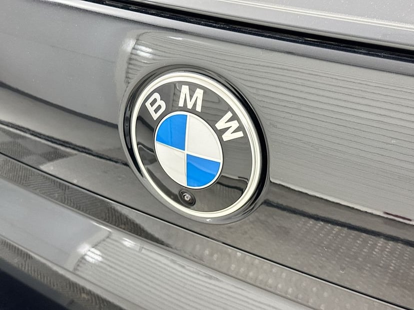 2025 BMW 7 Series - Image 22