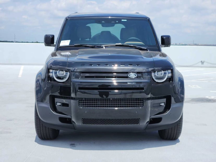 2026 LAND ROVER Defender 110 - Image 2