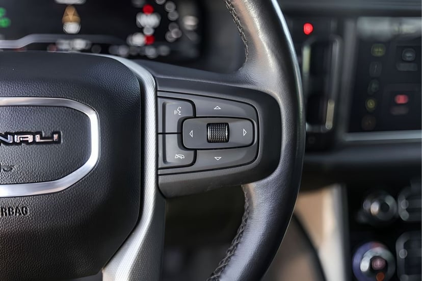 2022 GMC Yukon XL - Image 16