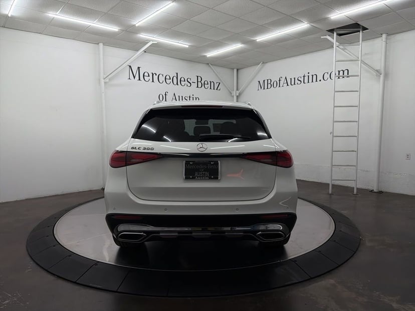 2026 Mercedes-Benz GLC - Image 40