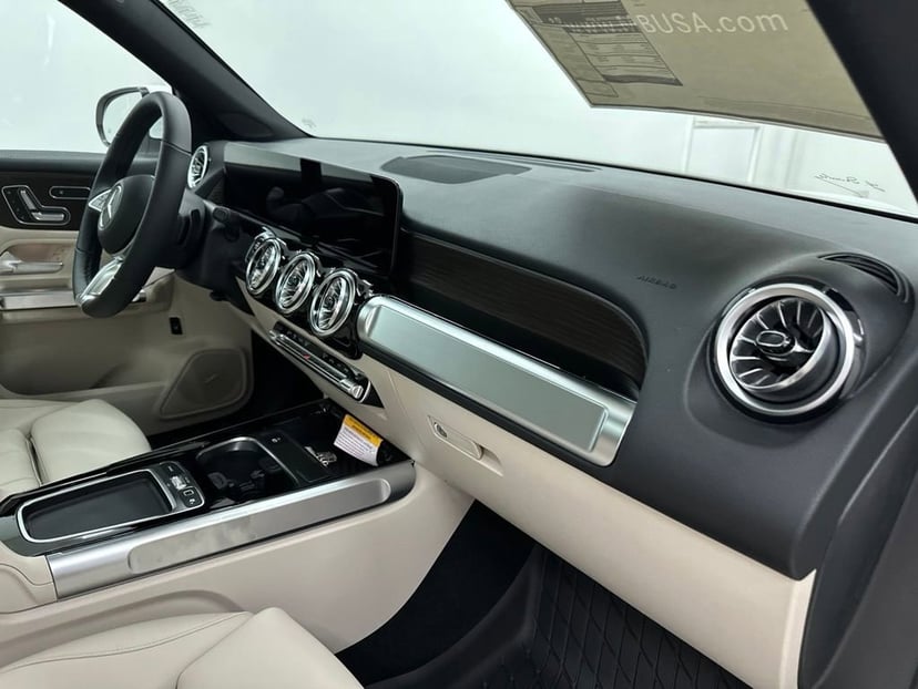 2026 Mercedes-Benz GLB - Image 52