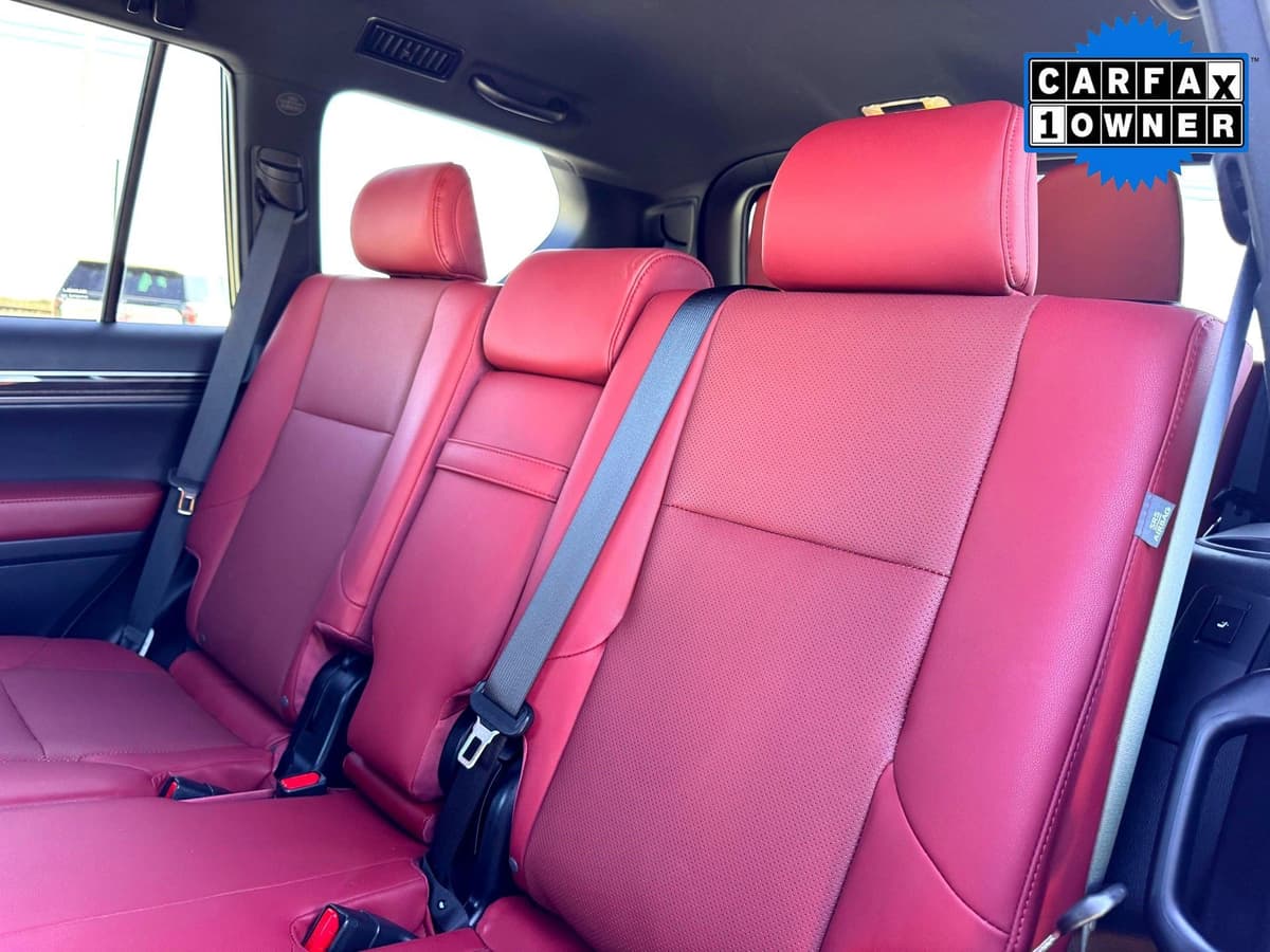 2022 Lexus GX - Image 19