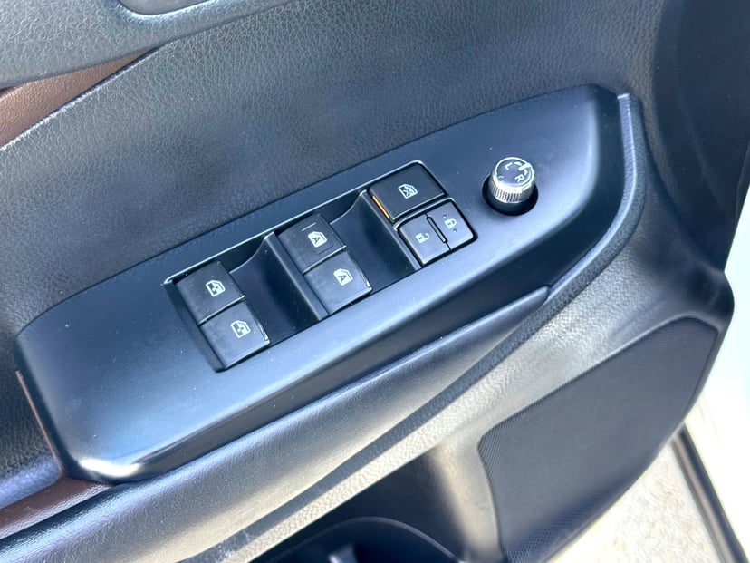 2019 Toyota Highlander - Image 16
