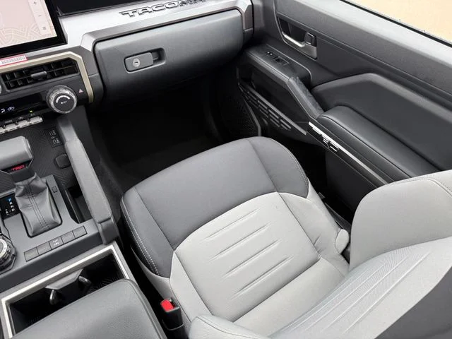 2026 Toyota Tacoma Hybrid - Image 27