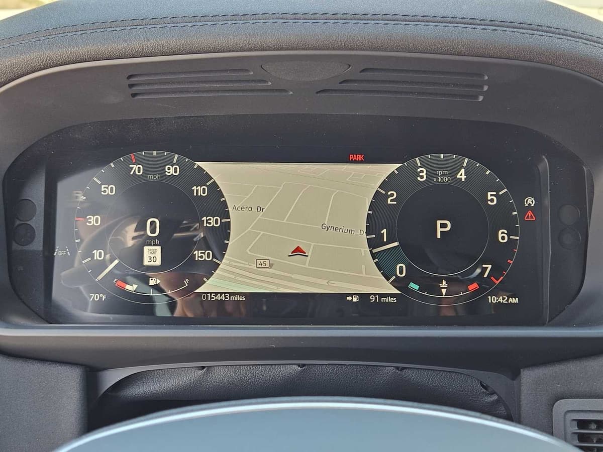 2025 Land Rover Discovery - Image 14