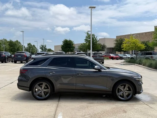 2023 Genesis GV70 - Image 5