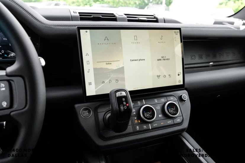 2026 Land Rover Defender 110 - Image 25