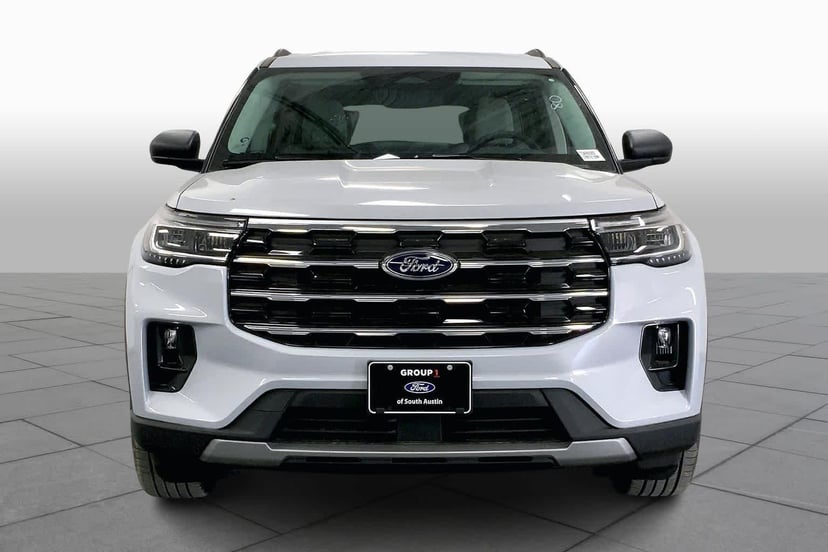 2026 Ford Explorer - Image 3