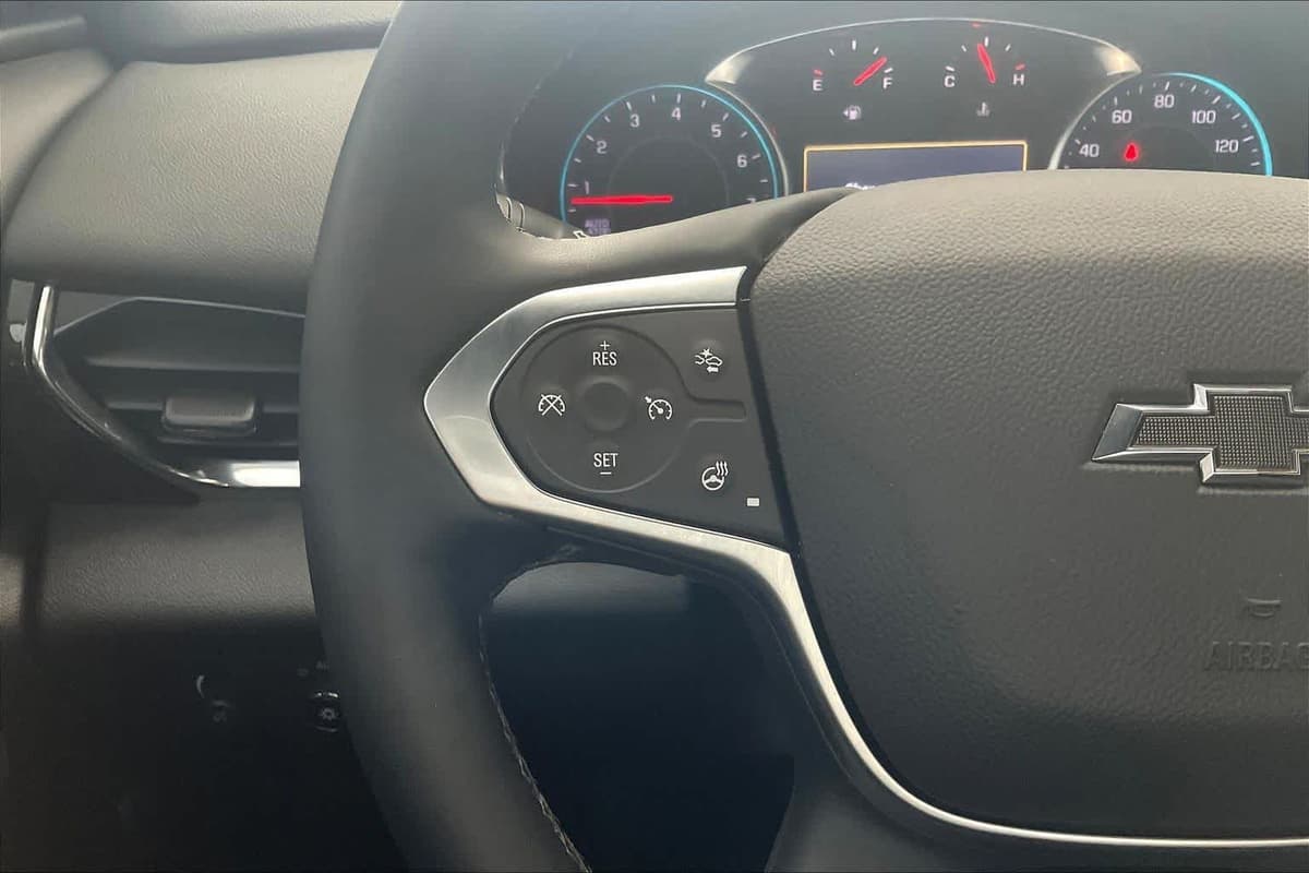 2023 Chevrolet Traverse - Image 24