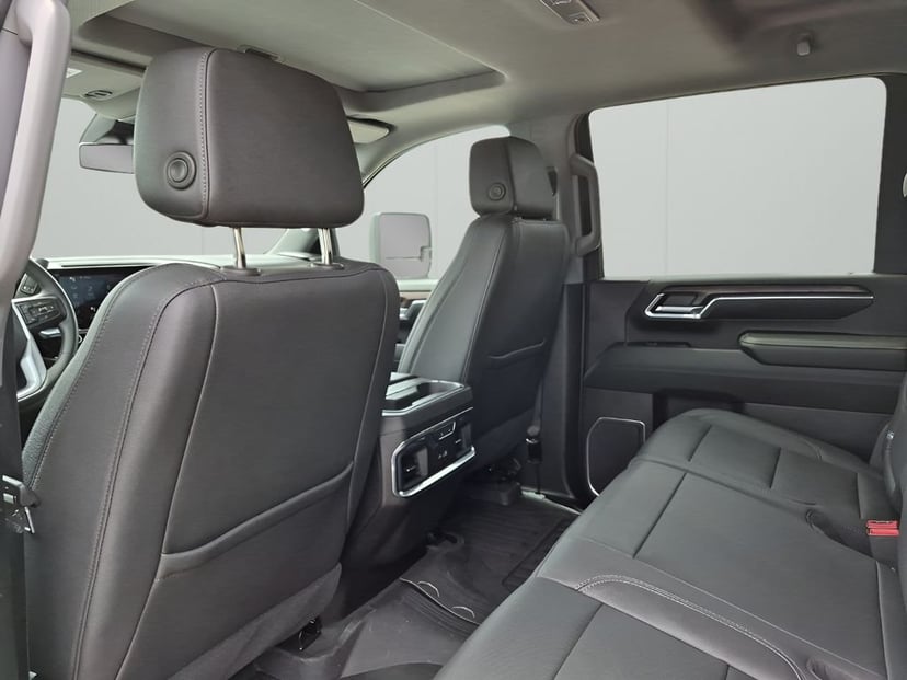 2024 GMC Sierra 2500HD - Image 18