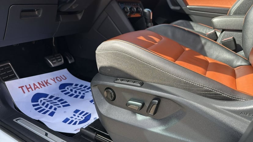 2021 Volkswagen Tiguan - Image 11