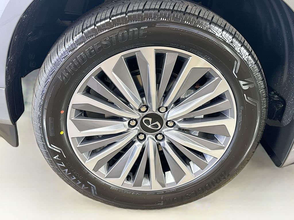 2026 INFINITI QX80 - Image 42