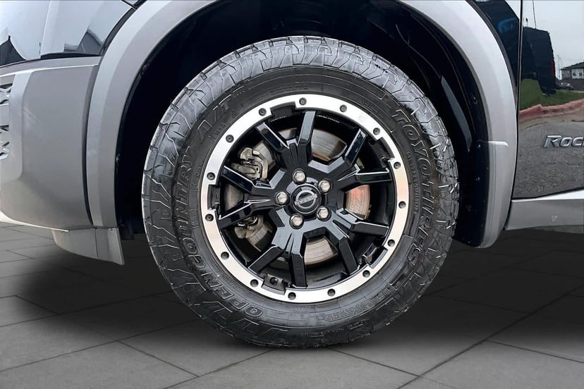 2023 Nissan Pathfinder - Image 11