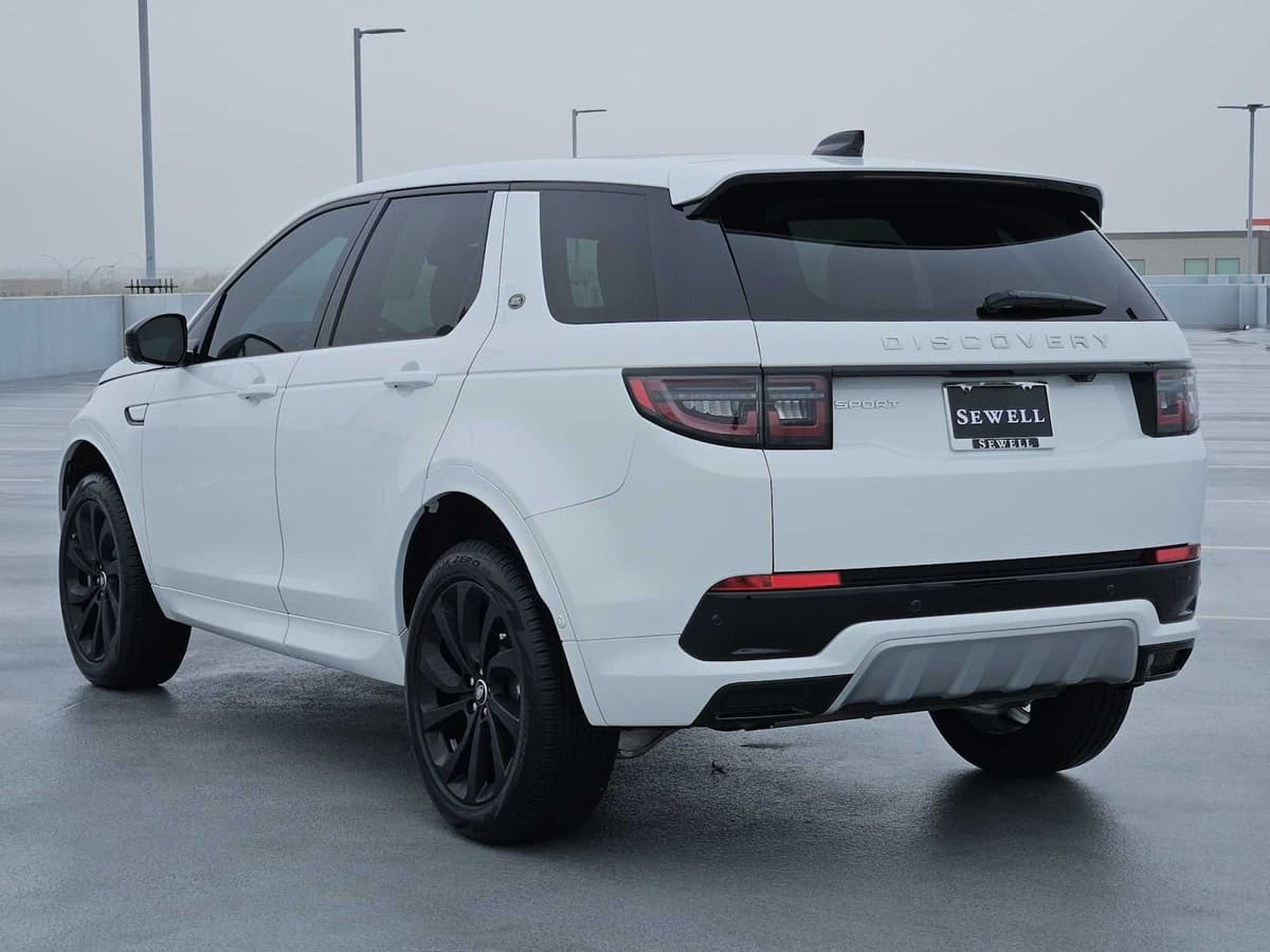 2025 Land Rover Discovery Sport - Image 5