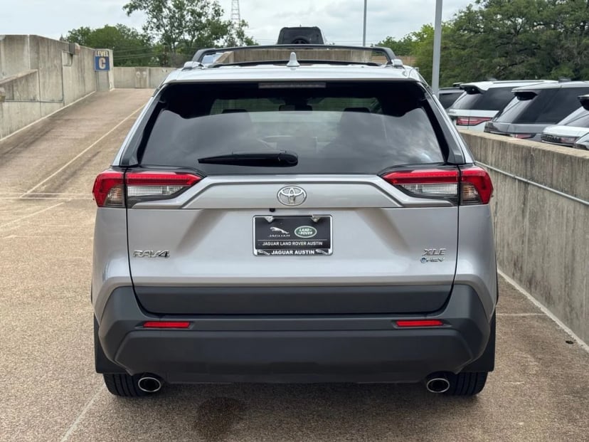 2025 Toyota RAV4 Hybrid - Image 7