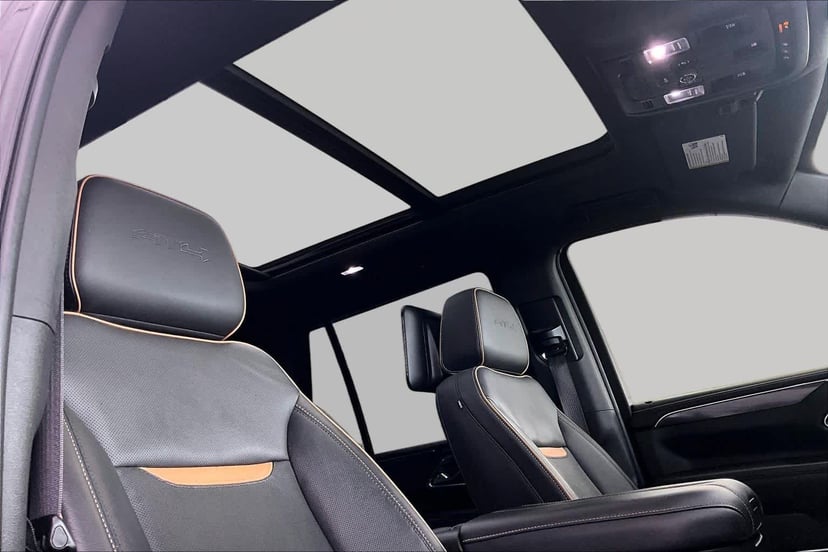2021 GMC Yukon - Image 14