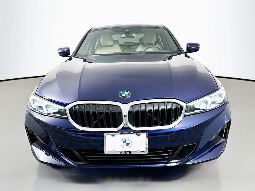 2023 BMW 3 Series - Image 2