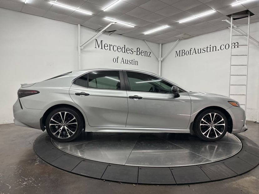 2018 Toyota Camry - Image 8