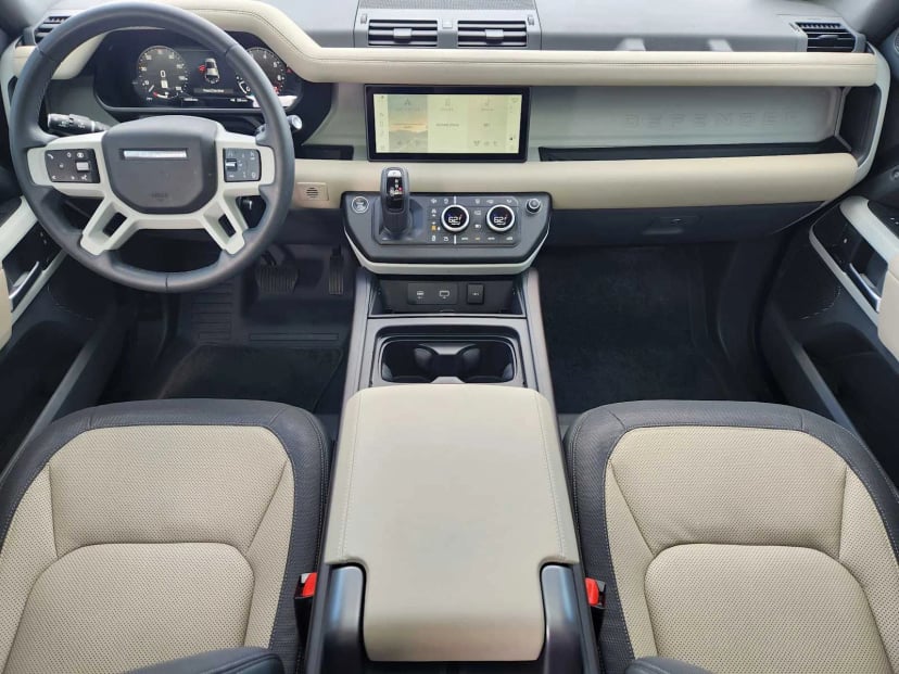 2024 Land Rover Defender - Image 26
