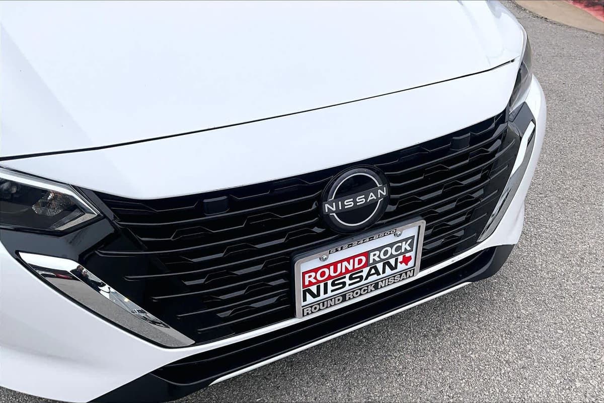 2025 Nissan Sentra - Image 29